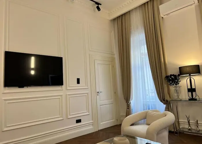 Premium Luxury Suite Near Basilica